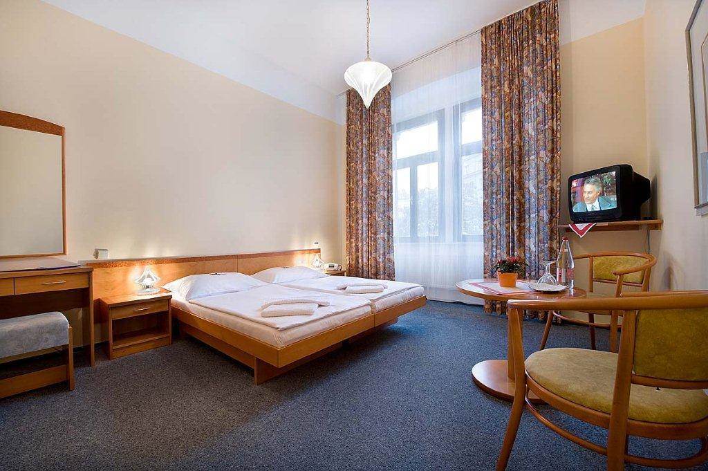 Hotel Dalimil Prague Ngoại thất bức ảnh