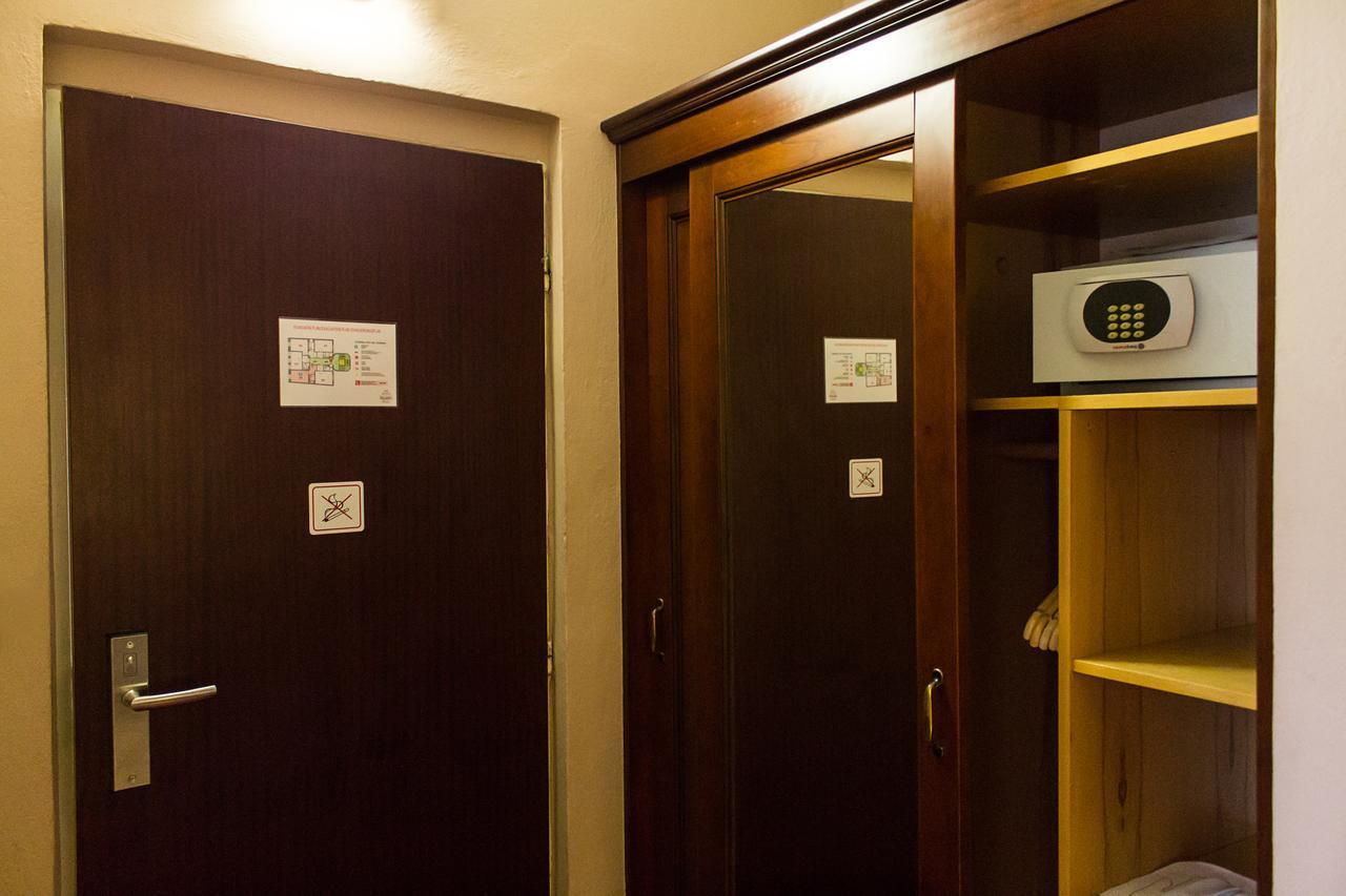 Hotel Dalimil Prague Ngoại thất bức ảnh